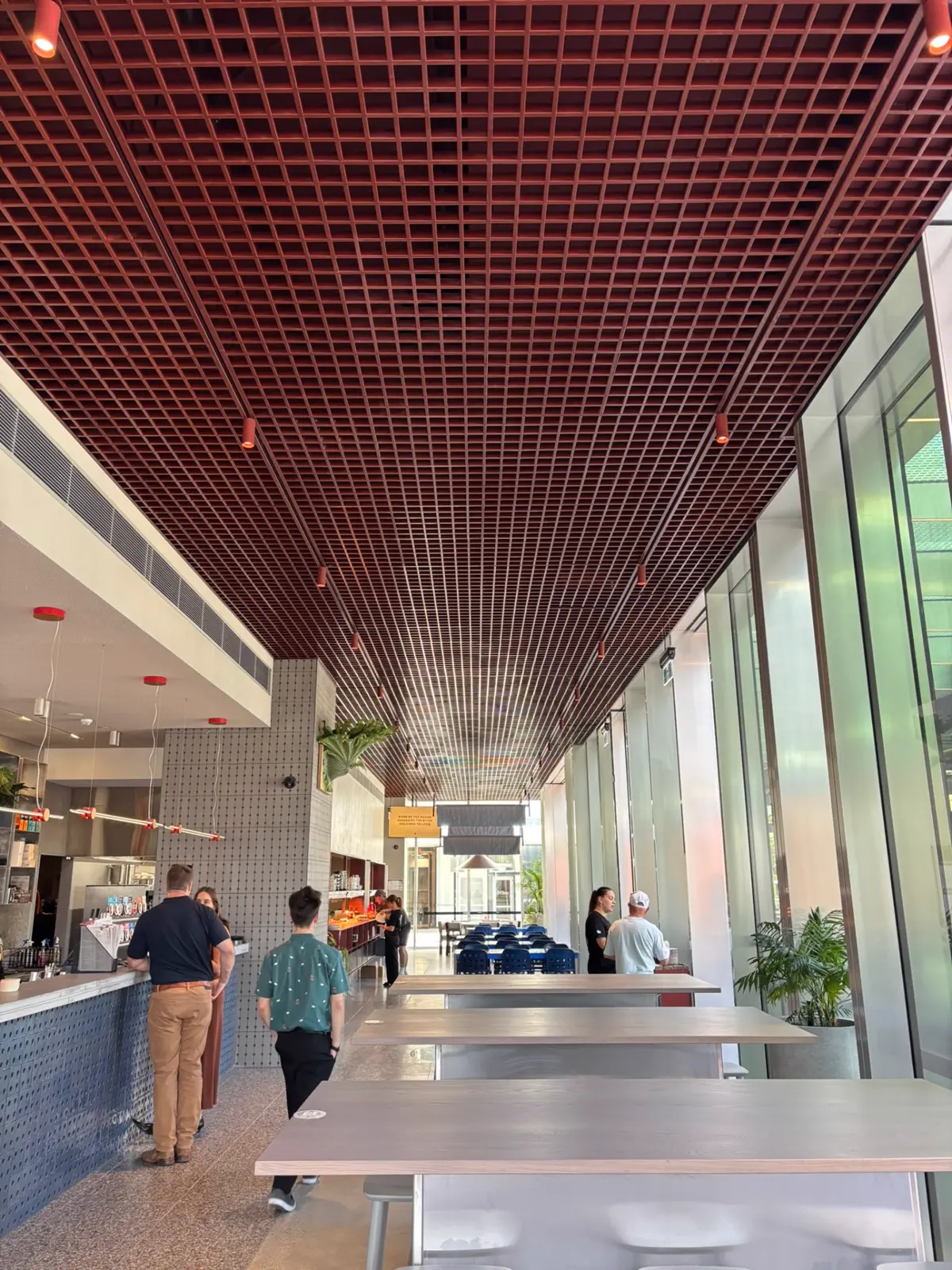 Șină cubică — RESTAURANT